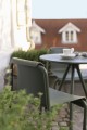 NAMI_Dining-olive-green_Cafétable-olive-green_closeup_HOUE_6463_high-large.jpg